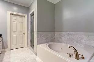 1906 Greenwich Terrace Dr, Houston, TX 77019 - Photo 13