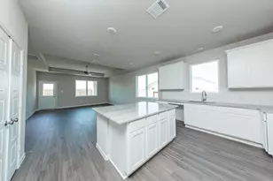 1877 Glacier Gorge Trl, Dayton, TX 77535 - Photo 7