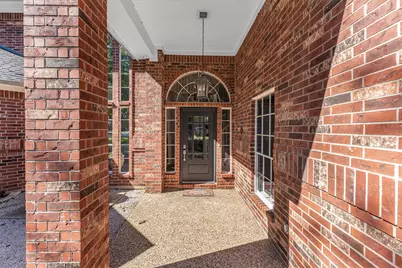 208 Springs Edge Drive, Conroe, TX 77356 - Photo 5