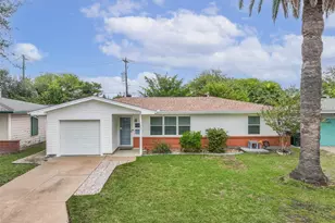 126 Tuna St, Galveston, TX 77550 - Photo 1