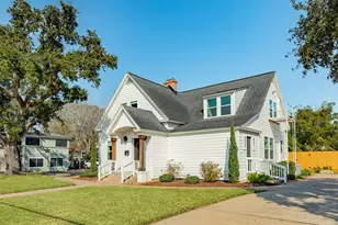 405 E Mulberry St, Angleton, TX 77515 - Photo 5