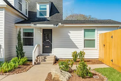 405 E Mulberry Street, Angleton, TX 77515 - Photo 11