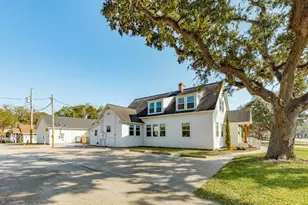 405 E Mulberry St, Angleton, TX 77515 - Photo 13