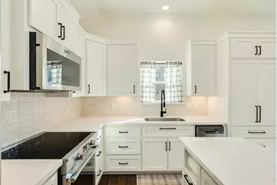 405 E Mulberry Street, Angleton, TX 77515 - Photo 47