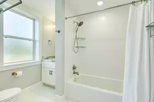 405 E Mulberry St, Angleton, TX 77515 - Photo 43