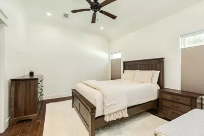 405 E Mulberry Street, Angleton, TX 77515 - Photo 49