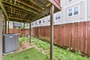 1335 Studer St, Houston, TX 77007 - Photo 31