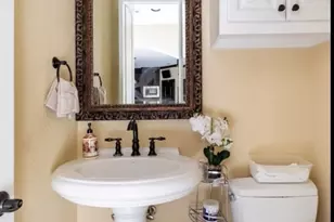 5526 McCulloch Cir, Houston, TX 77056 - Photo 5