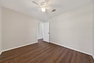 9906 Rocky Hollow Rd, La Porte, TX 77571 - Photo 13