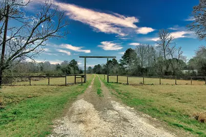 366 County Road 190, Liberty, TX 77575 - Photo 1