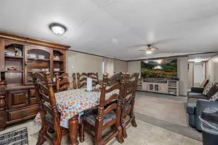 915 Airline Pl, Rosharon, TX 77583 - Photo 5