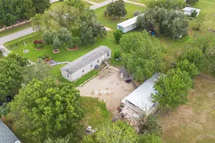 915 Airline Pl, Rosharon, TX 77583 - Photo 15