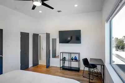 511 Memorial Heights Drive, Houston, TX 77007 - Photo 33