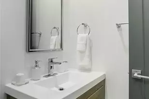 511 Memorial Heights Dr, Houston, TX 77007 - Photo 9