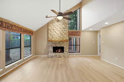 25 N Mossrock Road, The Woodlands, TX 77380 - Photo 9