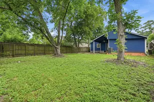 915 W Lewis St, Conroe, TX 77301 - Photo 27