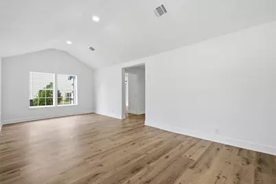 915 W Lewis Street, Conroe, TX 77301 - Photo 5