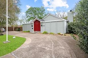 2111 N Galveston Ave, Pearland, TX 77581 - Photo 3