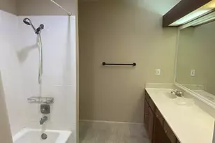 12625 Memorial Dr, Houston, TX 77024 - Photo 13