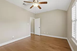 18415 Windsor Lakes Dr, Houston, TX 77094 - Photo 29