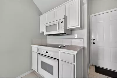 16 Regency Point, Conroe, TX 77356 - Photo 17