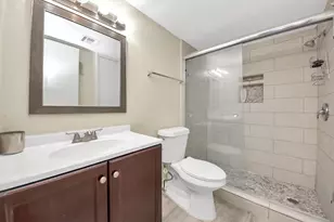 12232 Coppertree Ln, Houston, TX 77035 - Photo 13