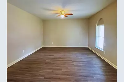 9325 Kentshire Dr, Houston, TX 77078 - Photo 7