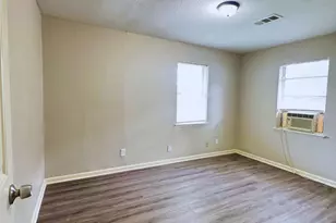 9325 Kentshire Dr, Houston, TX 77078 - Photo 5