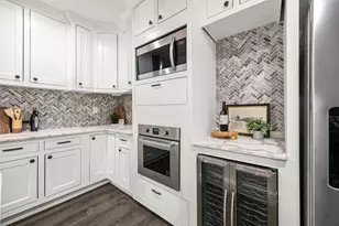 1405 Walton St, Houston, TX 77009 - Photo 9