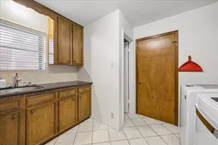 9803 Rocktree Dr, Houston, TX 77040 - Photo 13