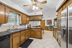 9803 Rocktree Dr, Houston, TX 77040 - Photo 5
