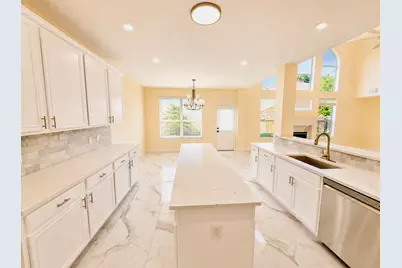 8119 Moss Stone Drive, Sugar Land, TX 77479 - Photo 11