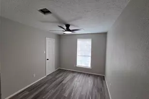 10911 Sagecrest Ln, Houston, TX 77089 - Photo 9
