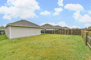 23906 Olivenza Trl, New Caney, TX 77357 - Photo 31