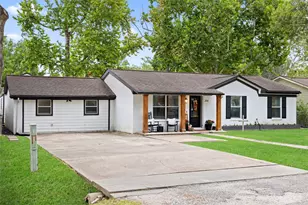 206 Edens Ave, League City, TX 77573 - Photo 1