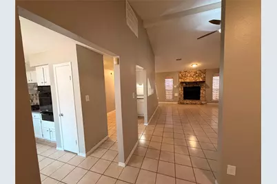 3227 Glade Springs Drive, Houston, TX 77339 - Photo 9