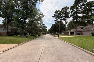 3227 Glade Springs Dr, Houston, TX 77339 - Photo 3