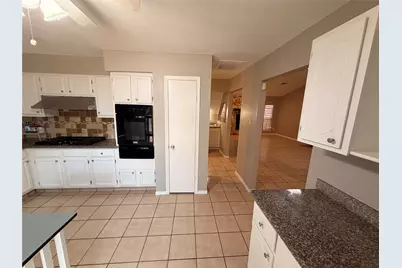 3227 Glade Springs Drive, Houston, TX 77339 - Photo 17