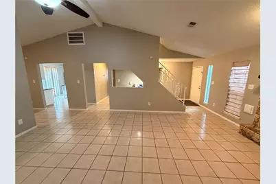 3227 Glade Springs Drive, Houston, TX 77339 - Photo 7