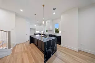 1126 Weiss St, Houston, TX 77009 - Photo 7
