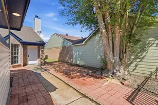 11870 Plumpoint Dr, Houston, TX 77099 - Photo 25
