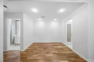 1100 Augusta Dr, Houston, TX 77057 - Photo 9