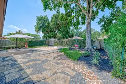 311 Baycrest Drive, League City, TX 77573 - Photo 35