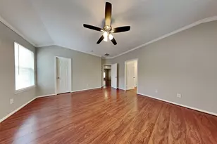 10 Prairie Oak Dr, Conroe, TX 77385 - Photo 9