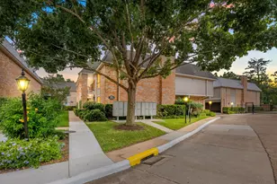 2224 S Piney Point Rd, Houston, TX 77063 - Photo 19