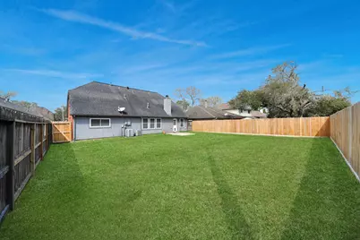 4747 Widerop Lane, Friendswood, TX 77546 - Photo 23