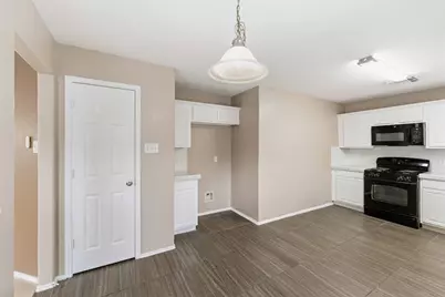 11015 Shumard Oak Court, Houston, TX 77065 - Photo 9