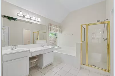 26 N Brooksedge Circle, The Woodlands, TX 77382 - Photo 29