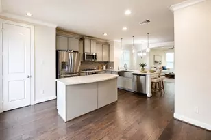 10717 Madden Oaks Pl, Houston, TX 77043 - Photo 9