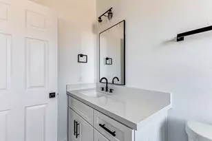 2206 Dolly Wright St, Houston, TX 77088 - Photo 19
